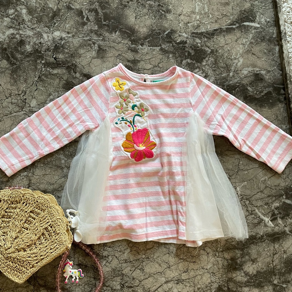 Cute dressy top for toddler 2/3T
